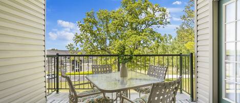 Covered deck with out door seating