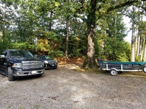room for multiple cars, trucks, and boats