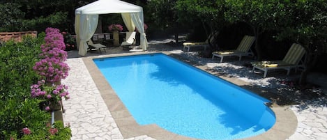 Private pool and gazebo
