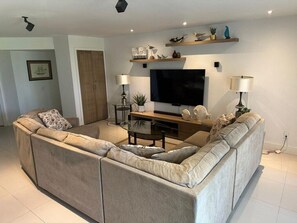 LivingArea3