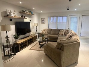 LivingArea2