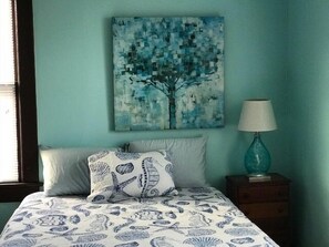 Bedroom, Room, Indoors, Bed, Furniture