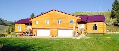 Front View of Townhouse (Maverick is on the left)