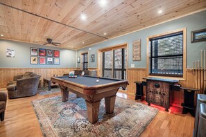 Spielezimmer
