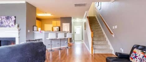 Spacious 2 story townhome!