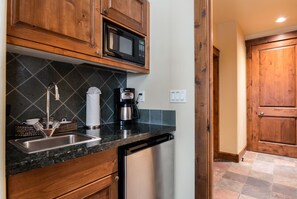 Kitchenette in the living/murphy bedroom