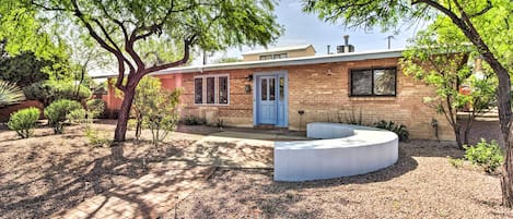 Tucson Vacation Rental | 3BR | 2BA | Step-Free Access Via Carport | 2,120 Sq Ft