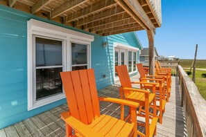 Sip your morning coffee and relax to the oceans breeze and sounds.