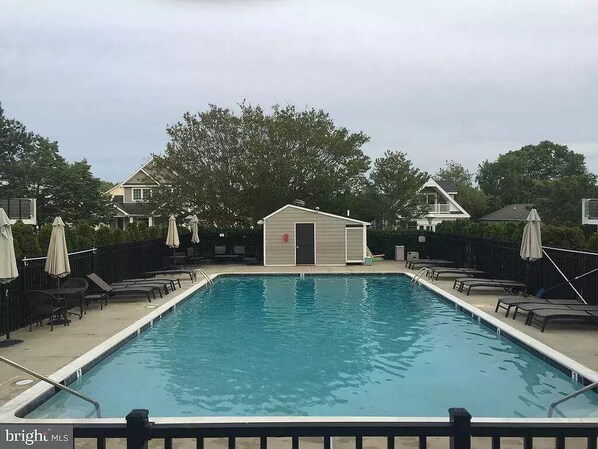 Community pool