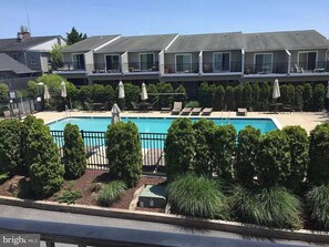 Community pool