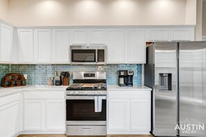 Fully equipped kitchen with all the essentials and dishwasher