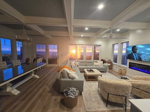 Family dining room over looking the Gulf