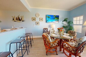 Large Comfortable Dining Area with Large TV