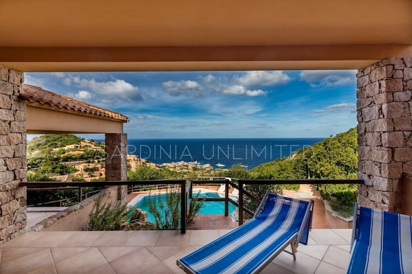 Charming holiday home with superb sea view in Costa Paradiso.