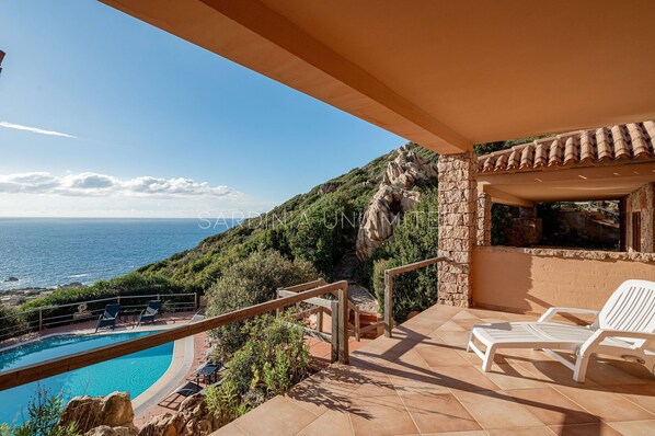 Balcony / Terrace / Patio, Pool, Scenic View
