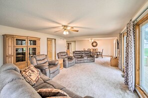 Living Room | Central A/C & Heat