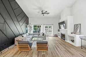 Living Area w/ Large Mounted TV