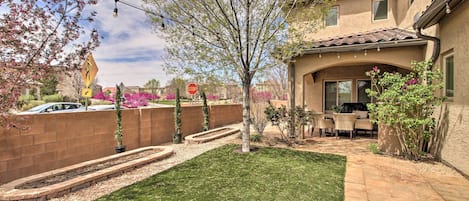 Albuquerque Vacation Rental | 3BR | 2.5BA | 2,230 Sq Ft | Stairs Required