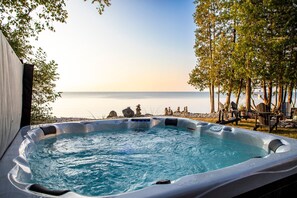Year round 8 person hot tub on the lake shore