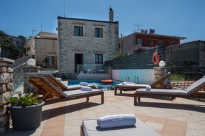 Renovated Villa, 6 persons, Kids pool, Picturesque village, Rethymno