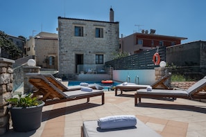 Renovated Villa, 6 persons, Kids pool, Picturesque village, Rethymno
