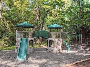 Wauhatchie Woodlands Community Playground