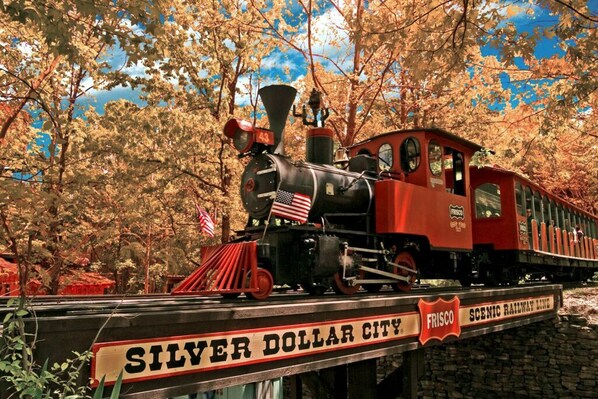 Silver Dollar City is a popular 1880s-style theme park
