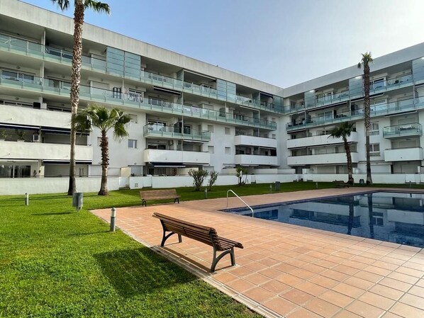 swimming pool (1)