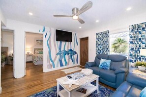 Welcome to your home away from home at 400 South! Professionally managed by Beachside Vacation Rentals, we're here at your service. This bright, open unit is the perfect landing spot for couples, small families or friends while you explore the sandy beach