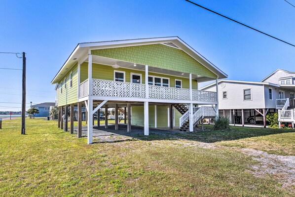 Topsail Beach Vacation Rental | 4BR | 2BA | Stairs Required | 1,178 Sq Ft