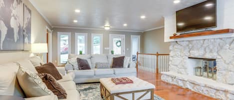 Osage Beach Vacation Rental | 5BR | 3BA | 3,186 Sq Ft | Stairs Required