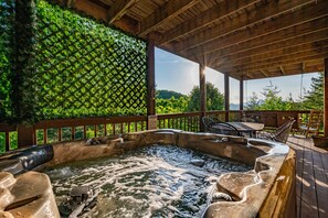 屋外スパ浴槽