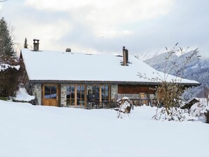 Pflanze, Wasser, Eigentum, Möbel, Gebäude, Tabelle, Fenster, Azurblau, Stuhl, Interior Design