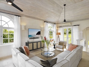 Open Plan Living Dining & Kitchen