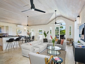 Open Plan Living Dining & Kitchen