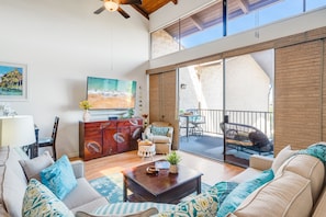 Kihei Alii Kai C405 living room 1