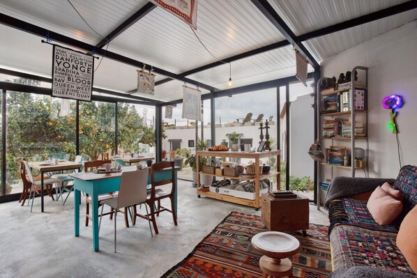 Outdoor dining