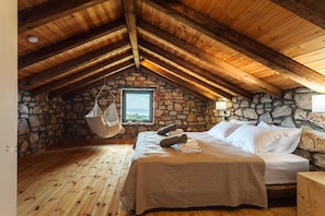 Relax in the cozy double bedroom