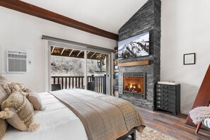 Vacation Rentals in Park City at Prospector Lodge 924: Main floor King bed with fireplace