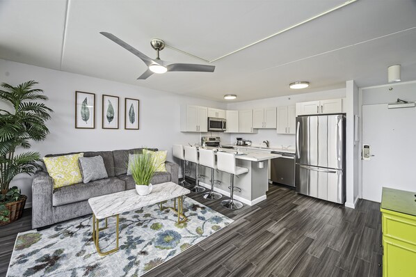 Modern Living Room & Kitchen