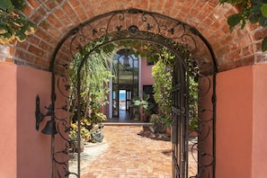 Casa South Breeze Main Gate