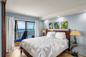New king size bed to rest your weary body after a full day of Maui adventures