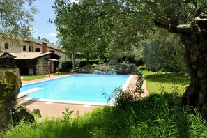 Schwimmbad des Ferienhauses