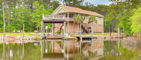 Bayou La Batre Vacation Rental | 3BR | 2BA | 1,560 Sq Ft | Stairs Required