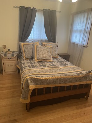 Bedroom #2- Full Bed