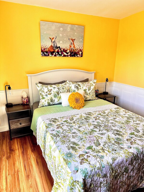 Bedroom with Queen sized bed