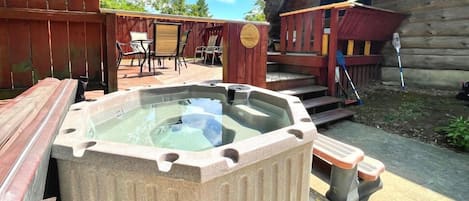 Enjoy a relaxing day in the hot tub! Our cabin is near Cape!