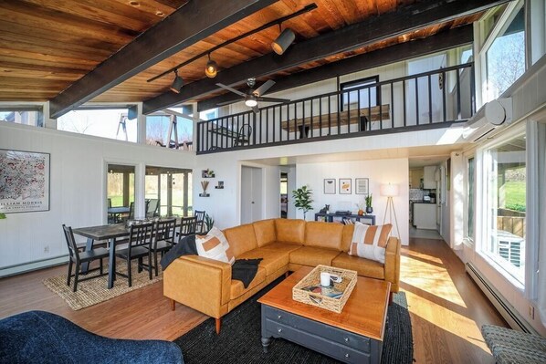 Brand new furniture with an open layout to accommodate family/friend gatherings.
