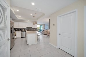 4741ClockTowerDrUnit208_03