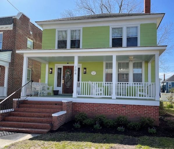 Welcome to Key Lime Cottage Circa 1926 204 Madison Ave, Cape Charles, VA 23310